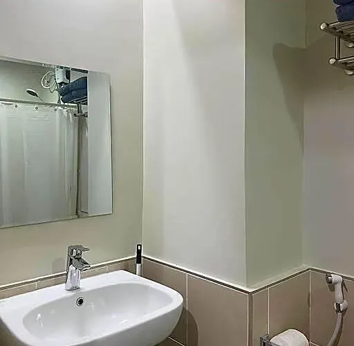 Cebusurestaypersimmon16thfloor2ndstudiocondounit 4* Cebu